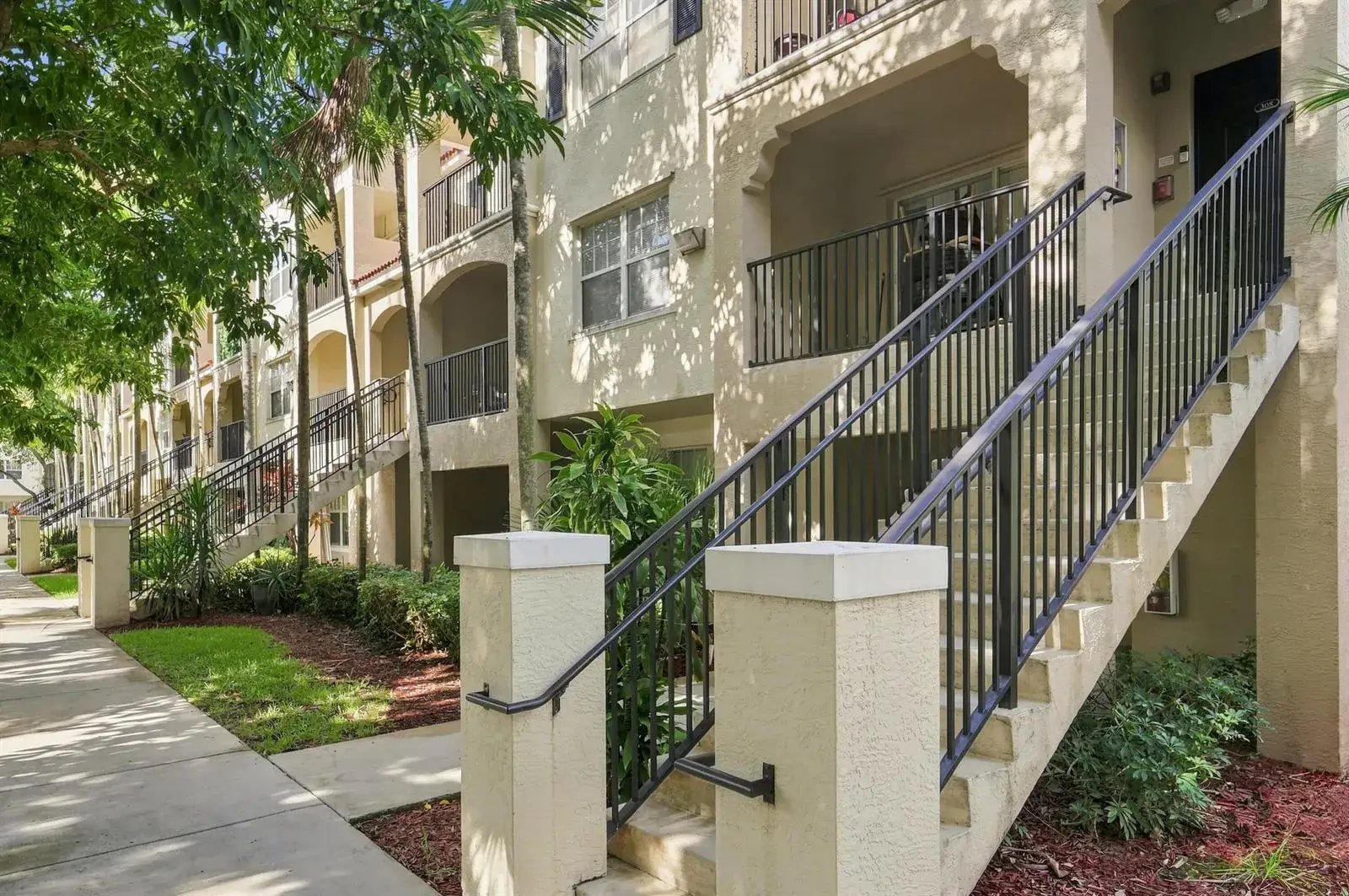 1 bedroom 1 bath Residential for sale at 5940 W Sample Road # 308, Coral Springs FL 33067