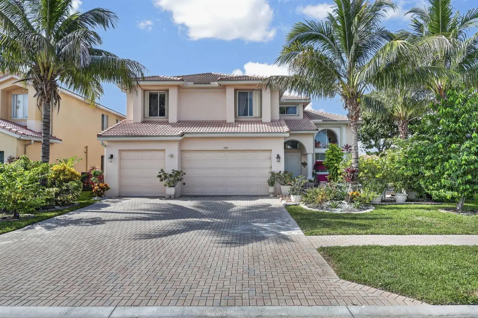 5 bedroom 3 bath Residential for sale at 120 ISOLA Circle, Royal Palm Beach FL 33411