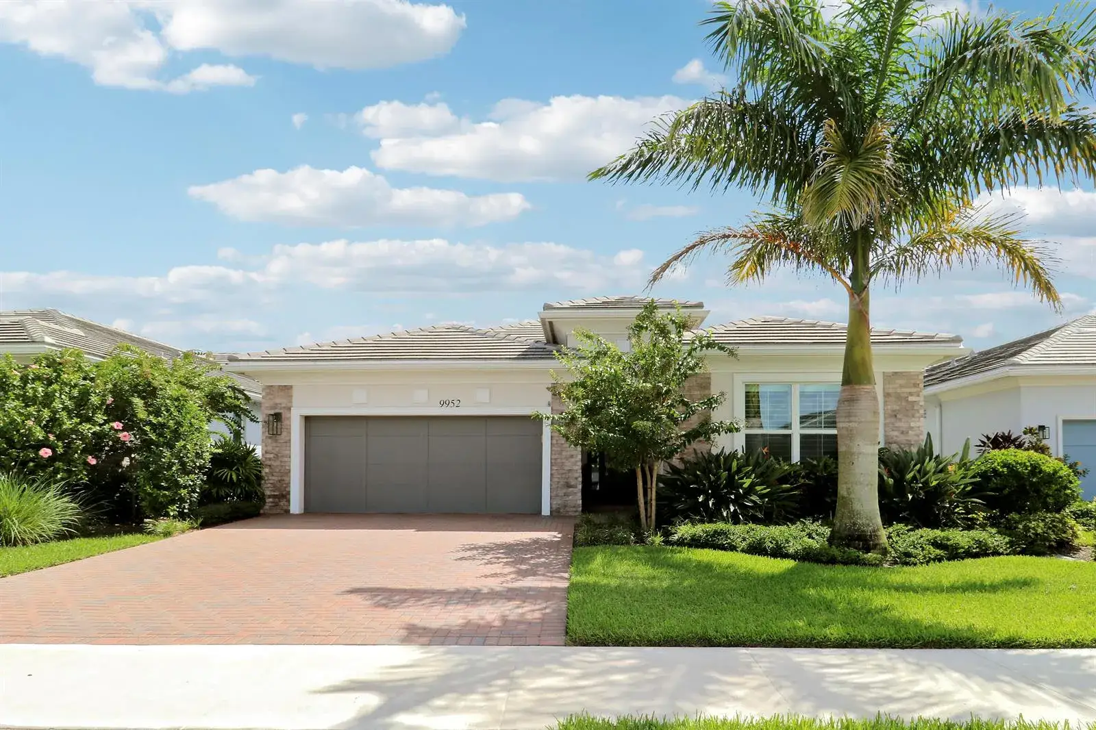 3 bedroom 3 bath Residential for sale at 9952 REGENCY Way, Palm Beach Gardens FL 33412
