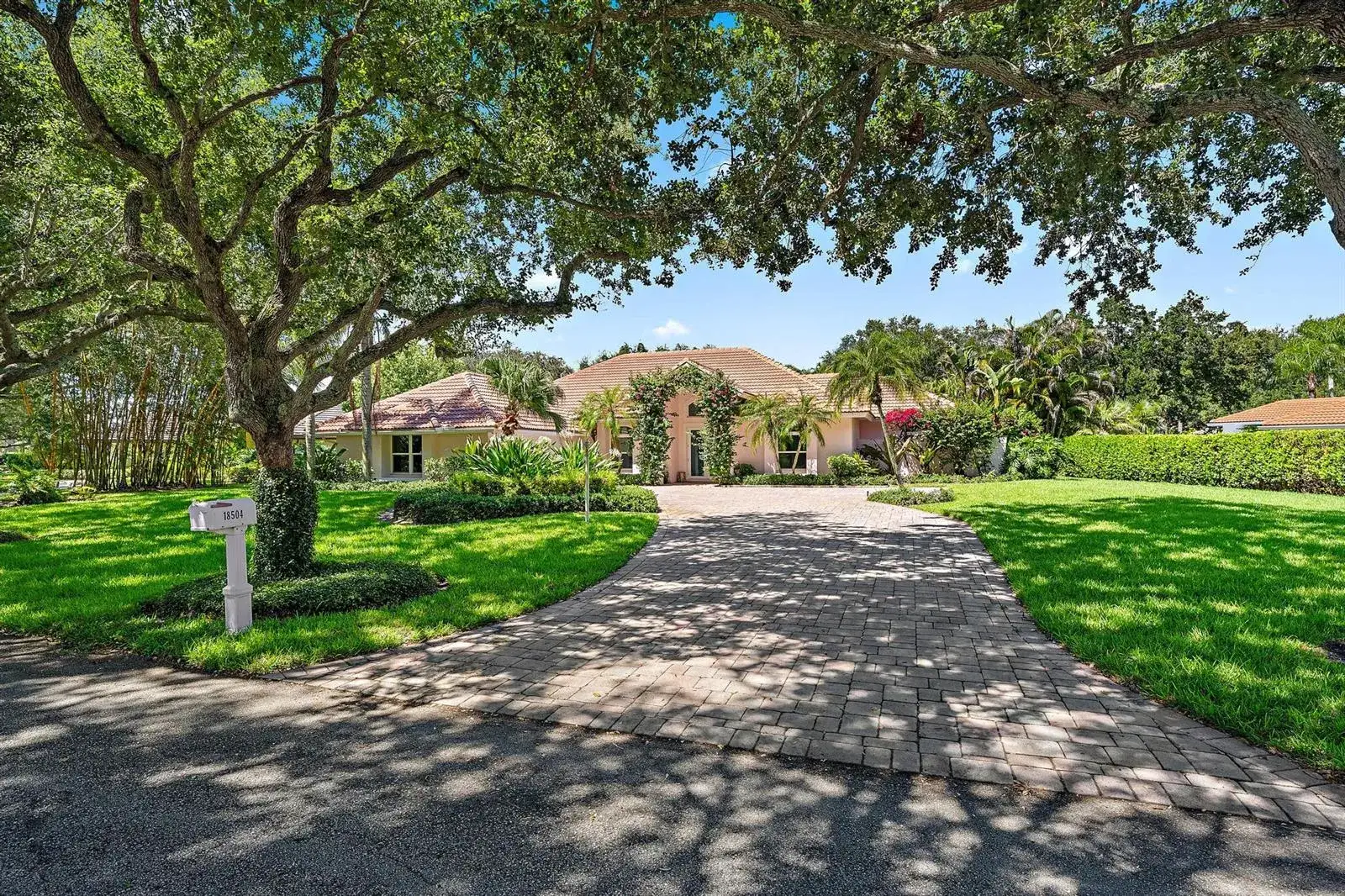 18504 SE Heritage Oaks Lane, Jupiter FL 33469