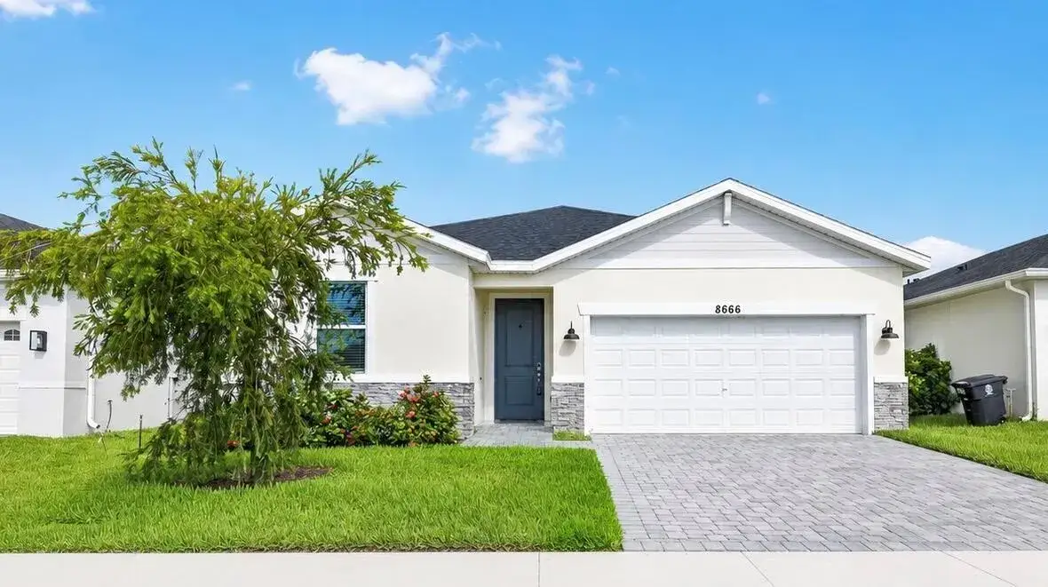 4 bedroom 2 bath Residential for sale at 8666 Dahlia Circle, Port St. Lucie FL 34986