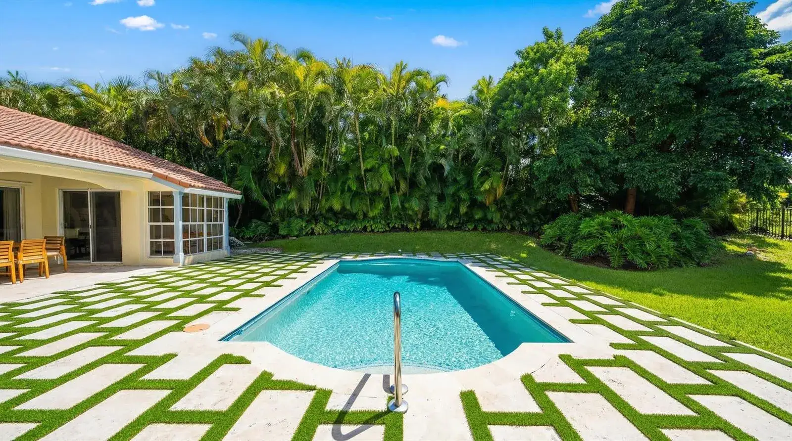 3 bedroom 2 bath Residential for sale at 2236 Las Casitas Drive, Wellington FL 33414
