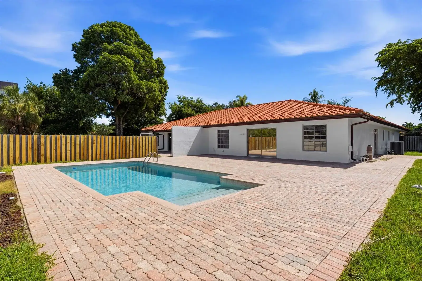 3310 NW 90th Avenue, Coral Springs FL 33065