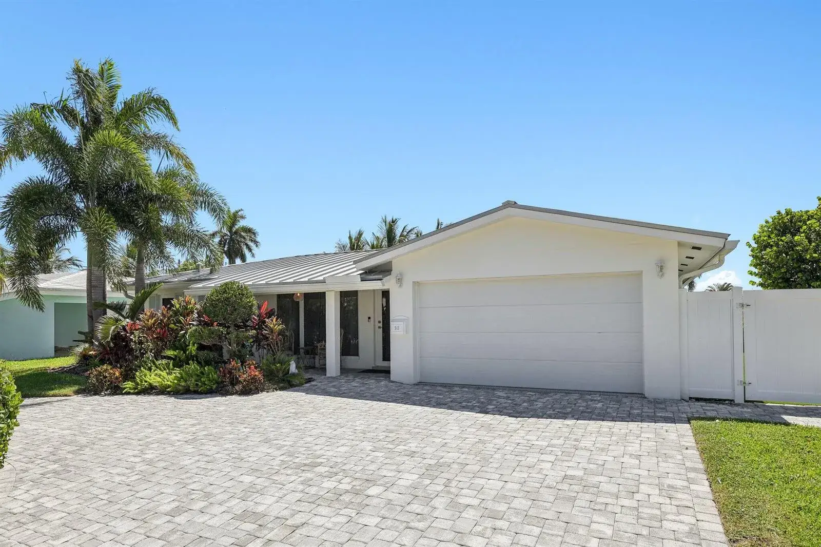 511 SE 9TH Avenue, Pompano Beach FL 33060