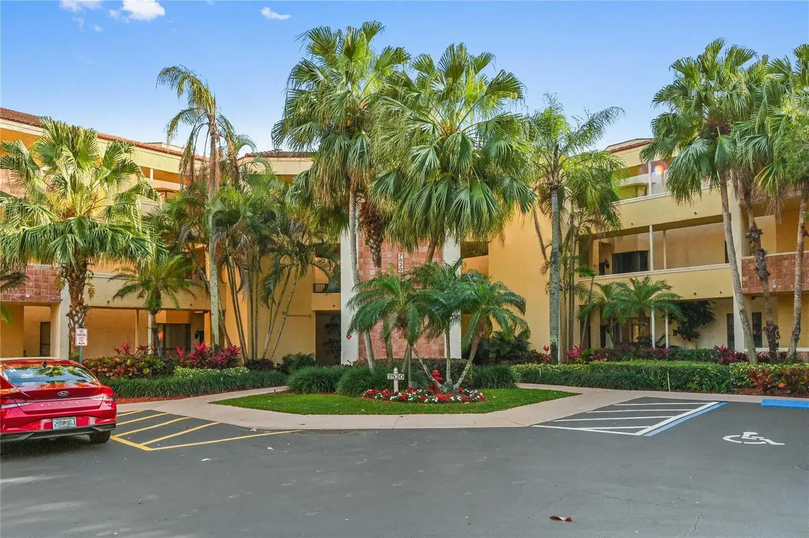 2 bedroom 2 bath Residential for sale at 7520 La Paz Boulevard # 306, Boca Raton FL 33433