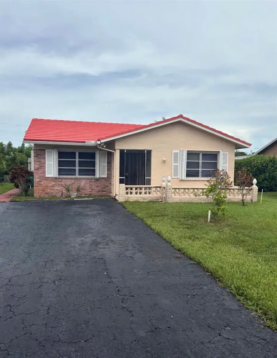 7302 WESTWOOD Drive, Tamarac FL 33321