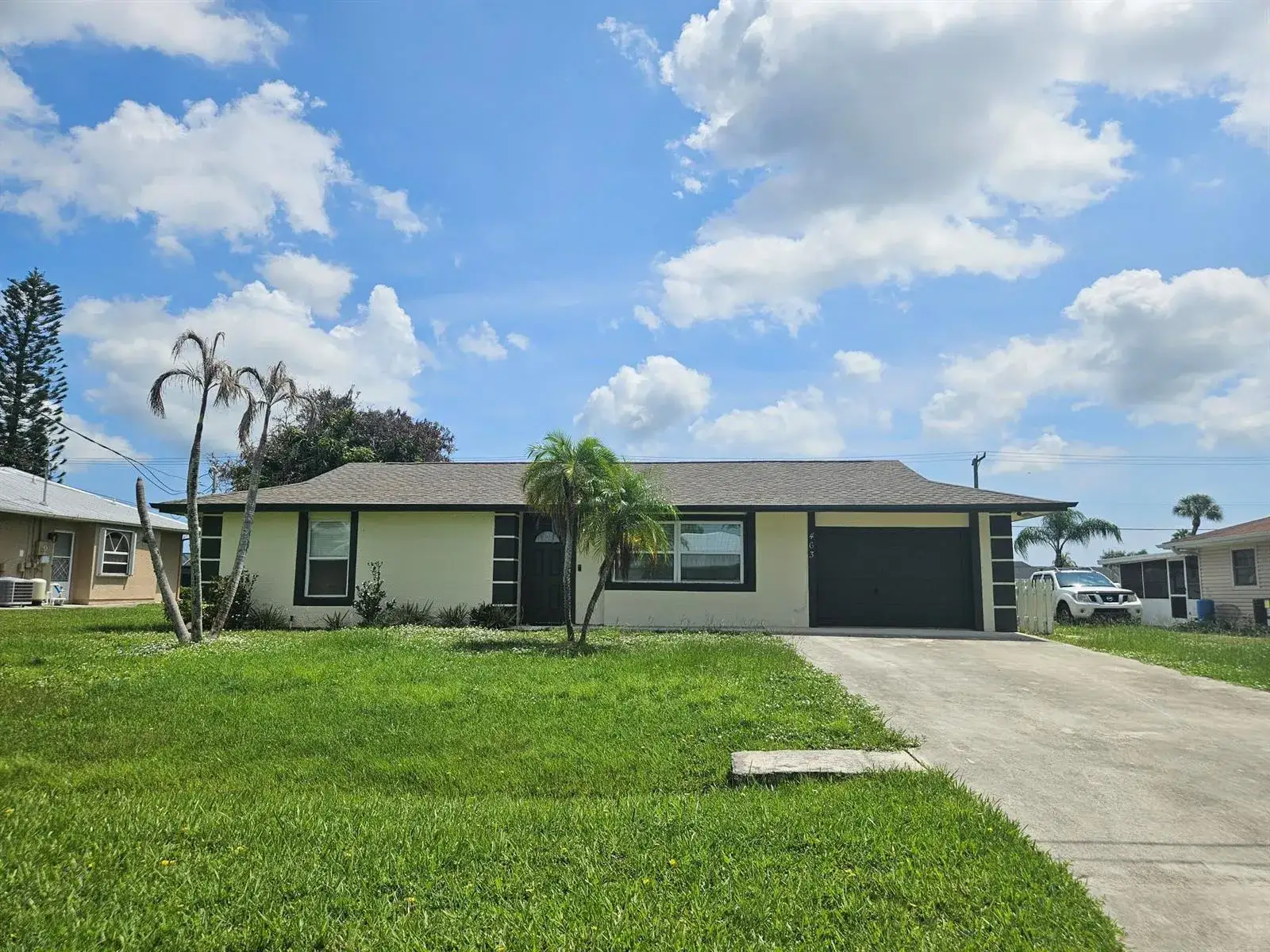 3 bedroom 3 bath Residential for sale at 463 NW RAVENSWOOD Lane, Port St. Lucie FL 34983