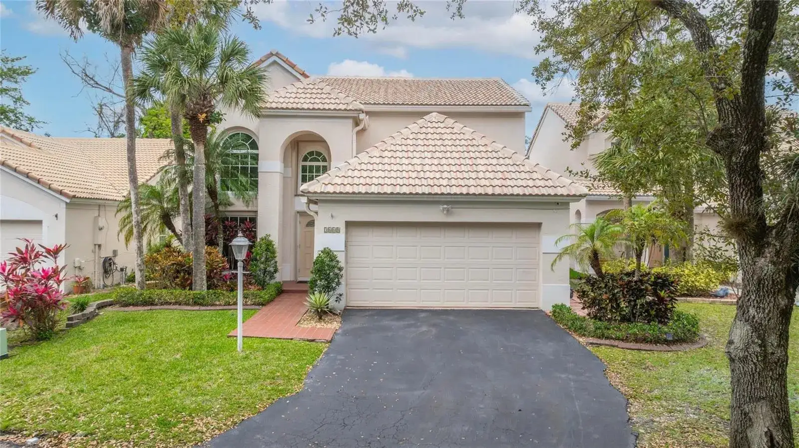 3668 Wilderness Way, Coral Springs FL 33065