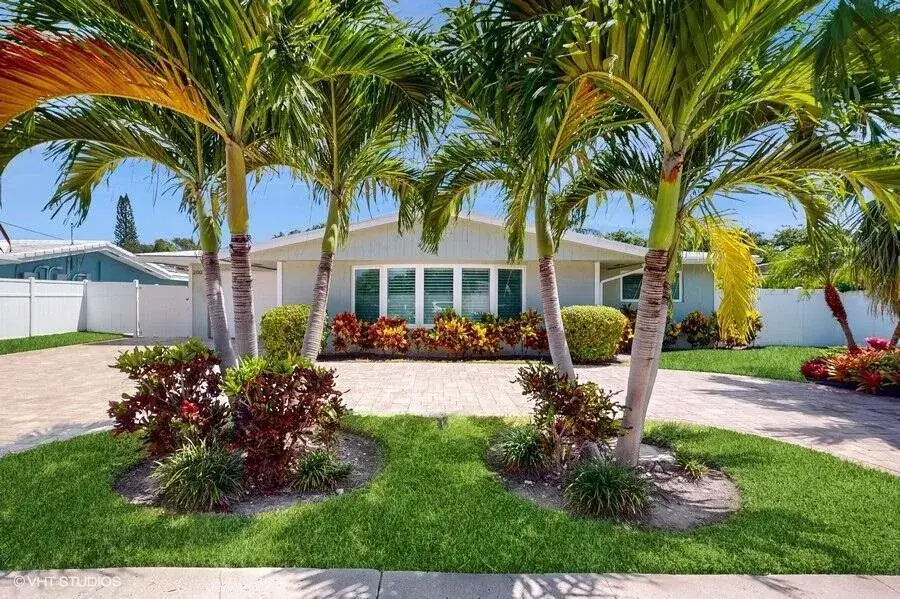 200 SW 6th Avenue, Boca Raton FL 33486