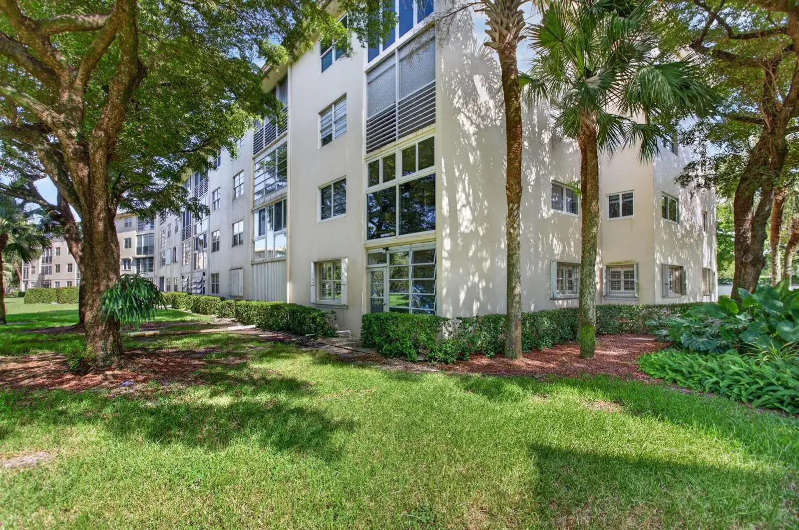2 bedroom 2 bath Residential for sale at 1606 Abaco Drive # A1, Coconut Creek FL 33066