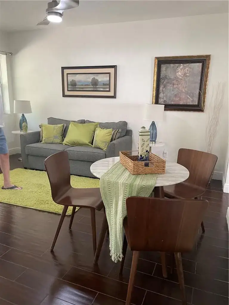 17 NE 9TH Avenue # 4, Fort Lauderdale FL 33301
