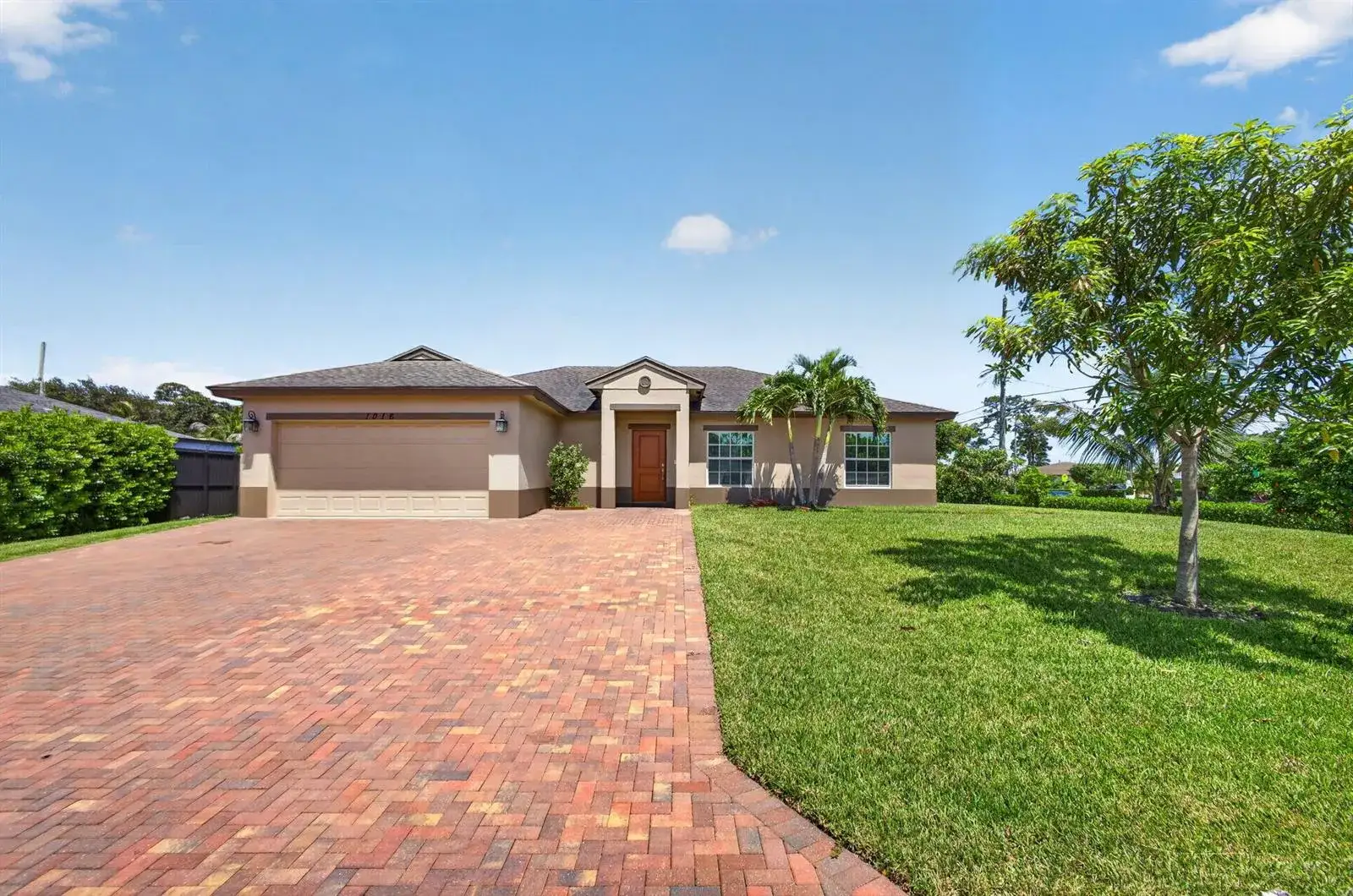 3 bedroom 2 bath Residential for sale at 1016 CHERYL Road, Haverhill FL 33417