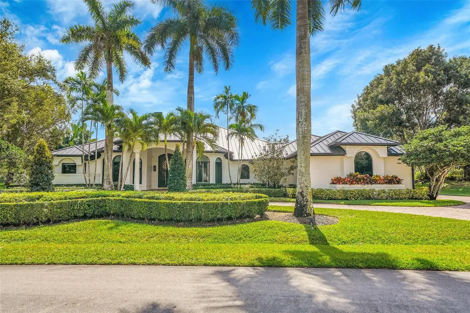 5 bedroom 6 bath Residential for sale at 3600 PADDOCK Road, Weston FL 33331