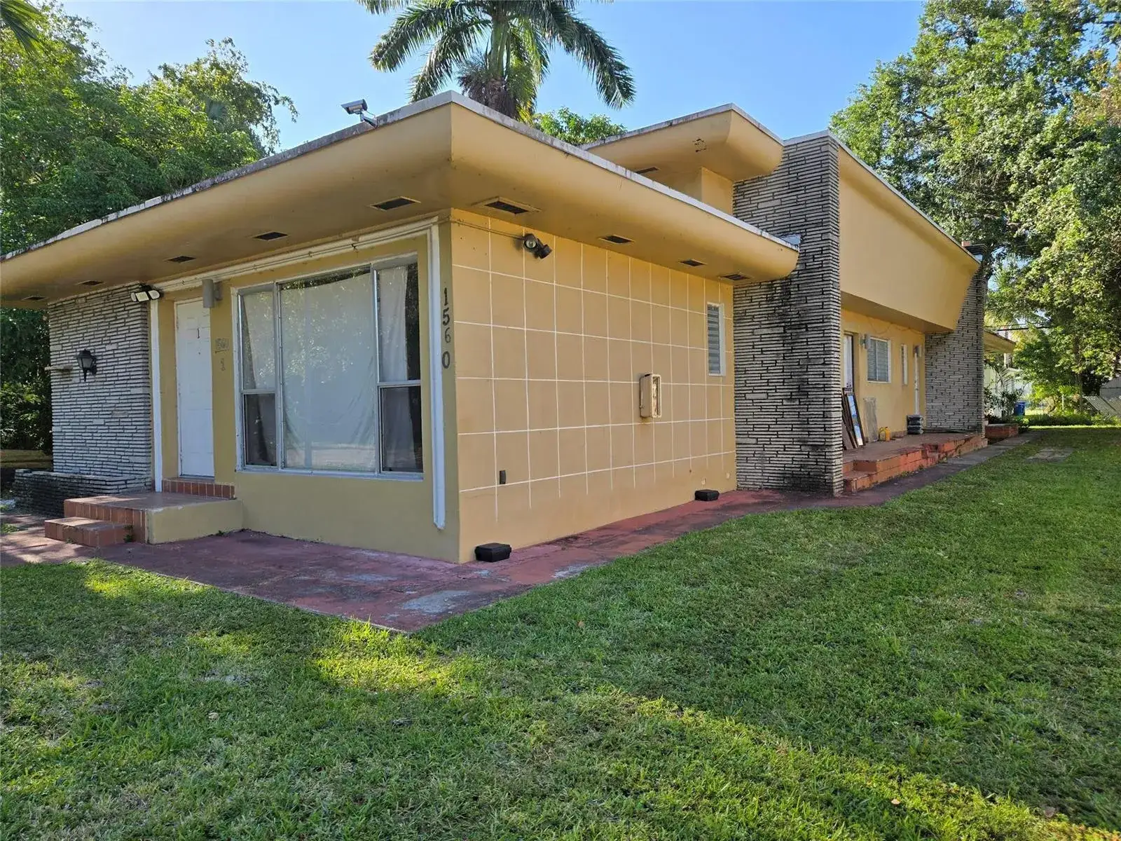 2 bedroom 2 bath Residential Lease for rent at 1560 NE 111TH Street # 2, Miami FL 33161