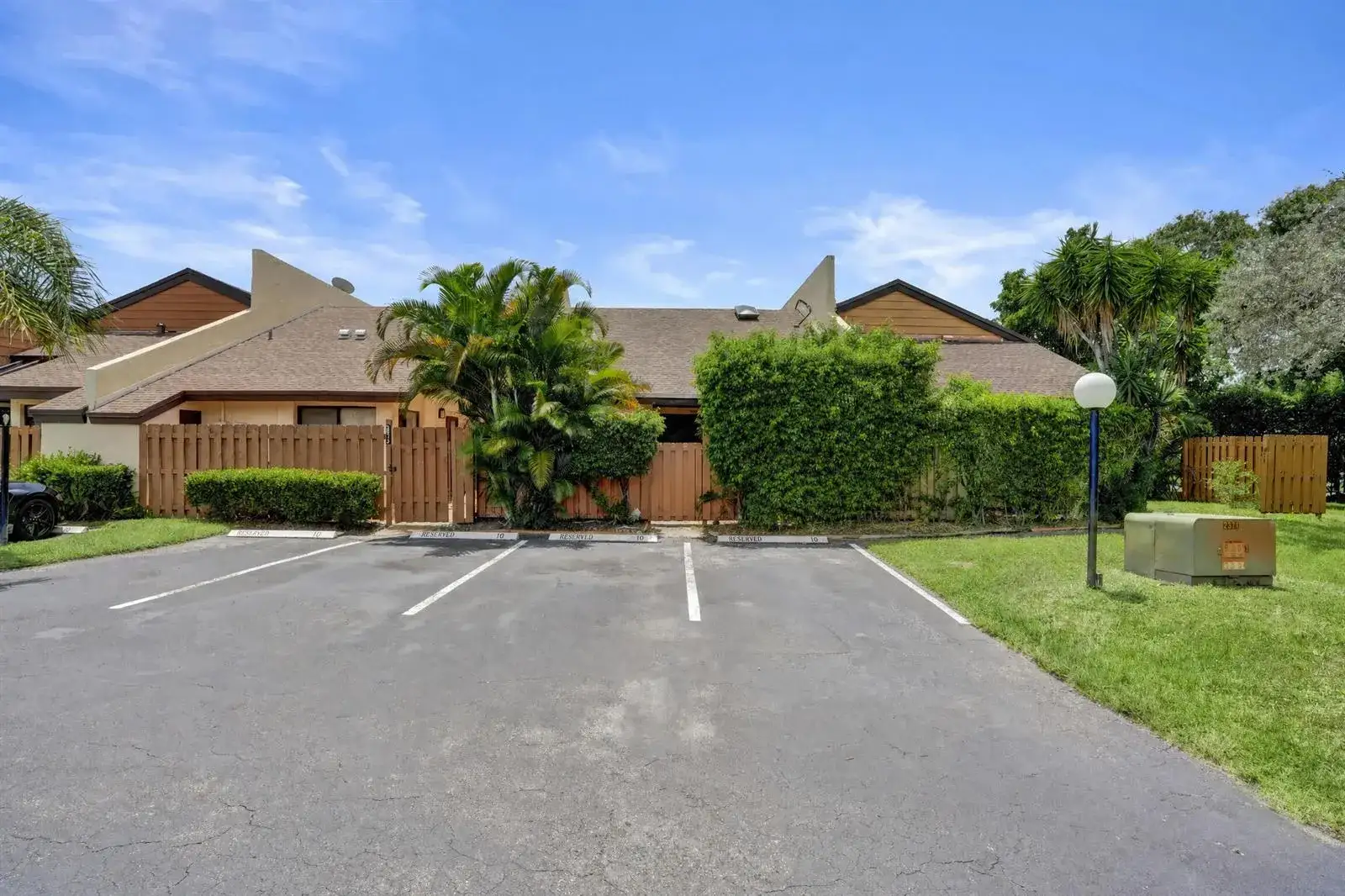 2 bedroom 2 bath Residential for sale at 3810 NW 77TH Avenue, Davie FL 33024