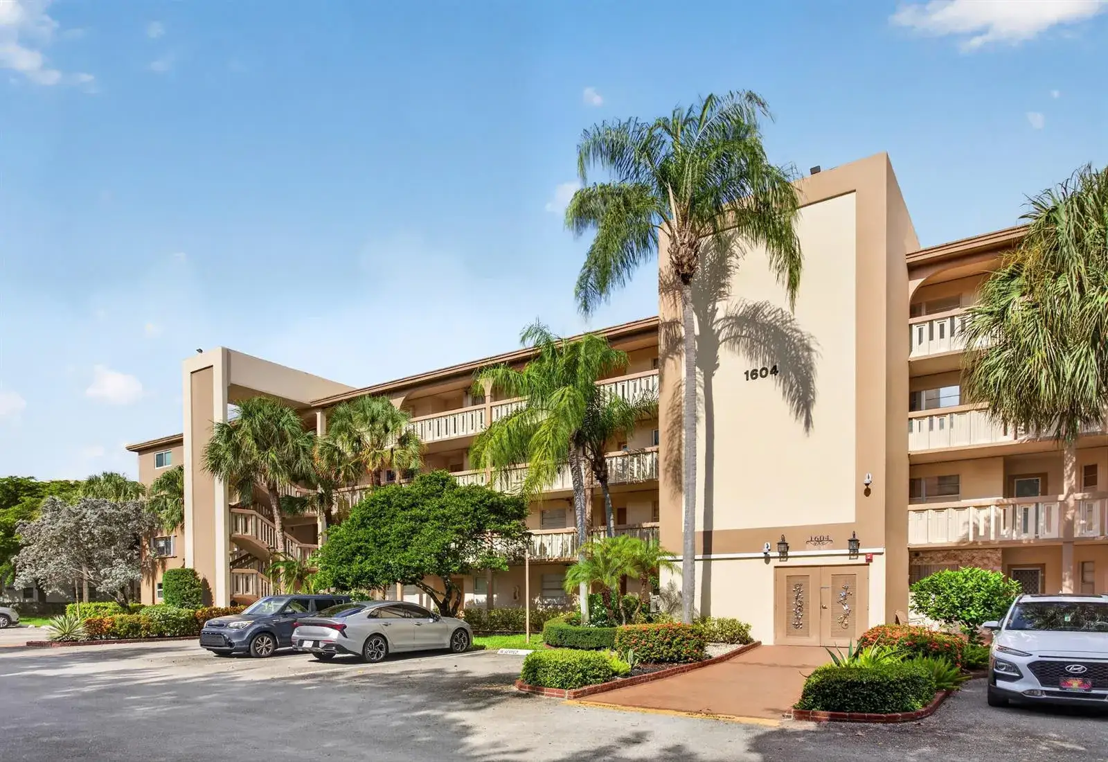 2 bedroom 2 bath Residential for sale at 1604 Abaco Drive # D1, Coconut Creek FL 33066