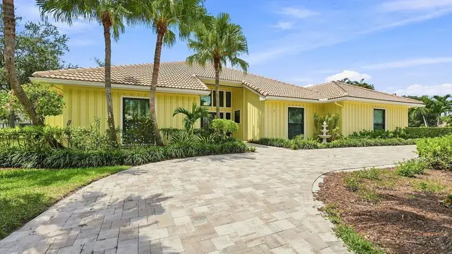 3 bedroom 3 bath Residential Lease for rent at 1 WYCLIFF Road, Palm Beach Gardens FL 33418