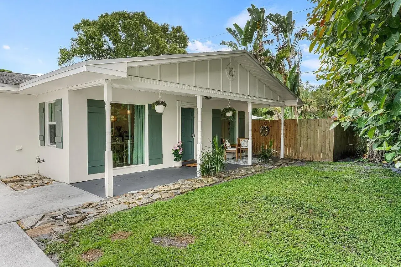 2 bedroom 1 bath Residential for sale at 1206 21ST Court, Vero Beach FL 32960