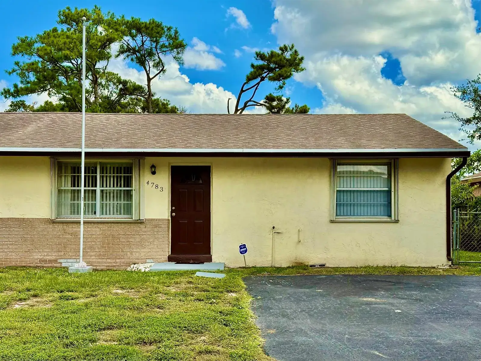 3 bedroom 1 bath Residential for sale at 4783 Gladiator Circle, FL 33463