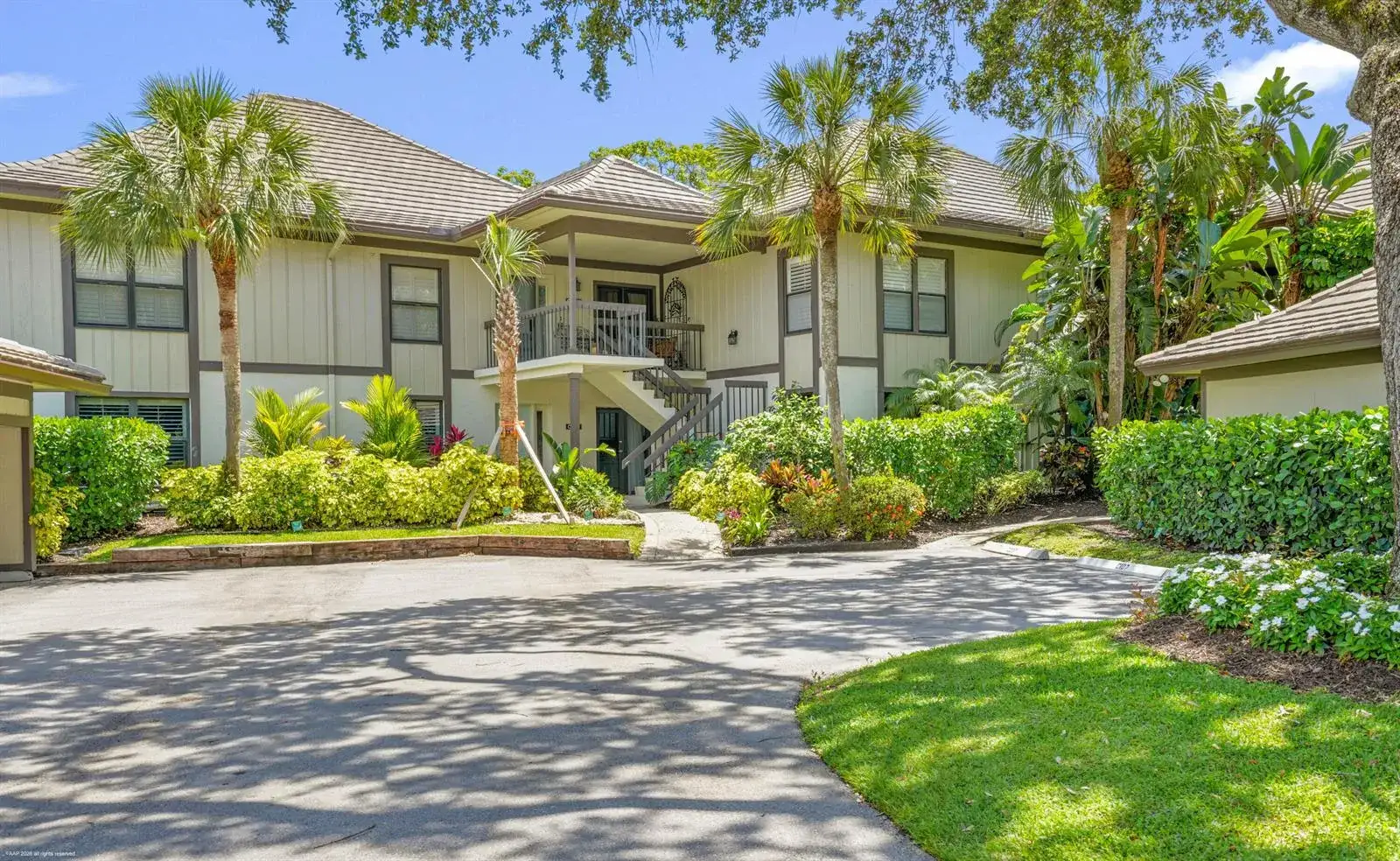 3 bedroom 3 bath Residential for sale at 13307 Polo Club Road # C107, Wellington FL 33414