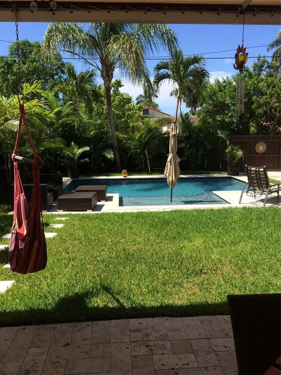 3 bedroom 2 bath Residential for sale at 1126 LINCOLN Street, Hollywood FL 33019
