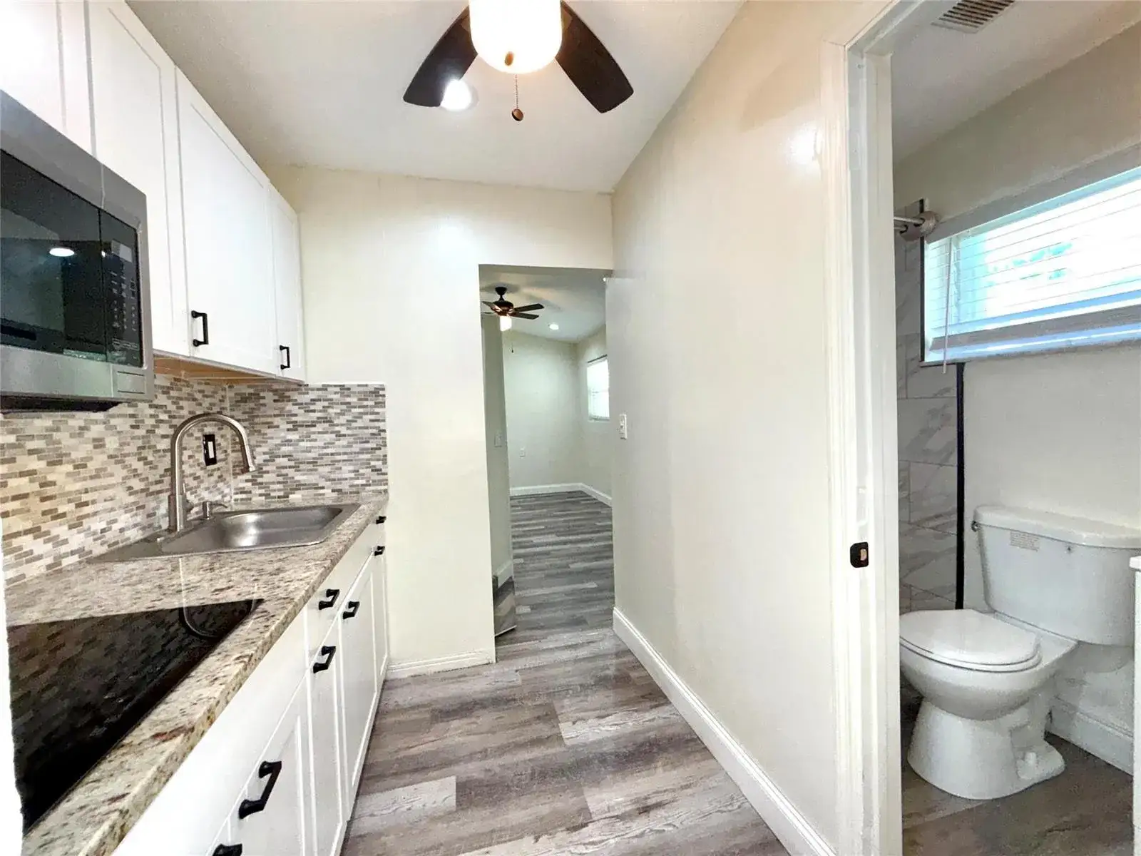 1 bedroom 1 bath Residential Lease for rent at 3548 NW 39th Avenue, Lauderdale Lakes FL 33309