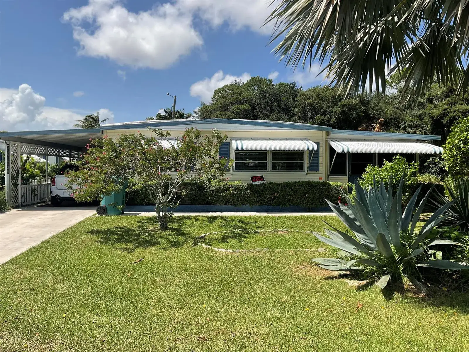 2 bedroom 2 bath Residential for sale at 8528 Duchess Court E, Boynton Beach FL 33436