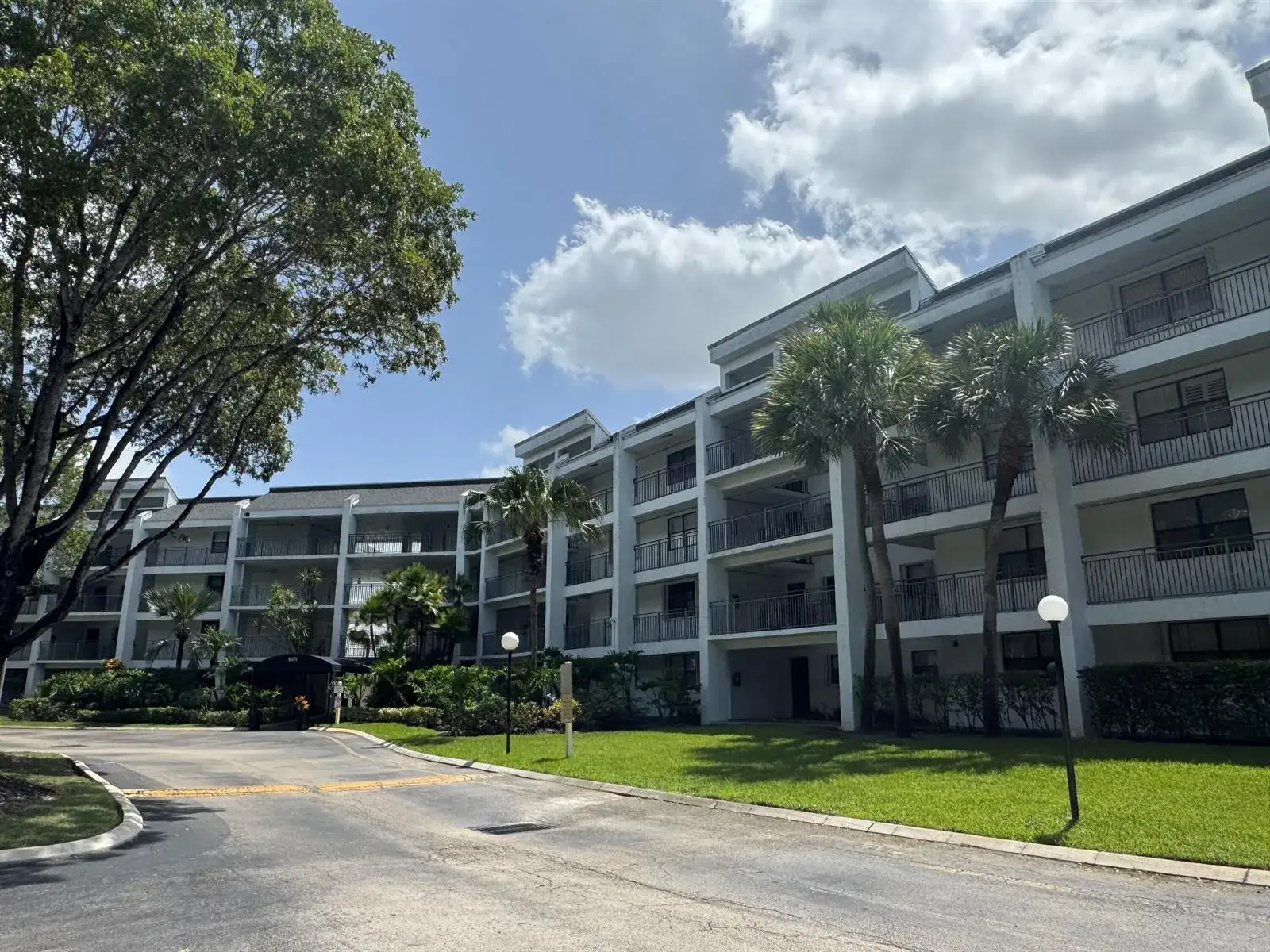2 bedroom 2 bath Residential Lease for rent at 16171 Blatt Boulevard # 202, Weston FL 33326