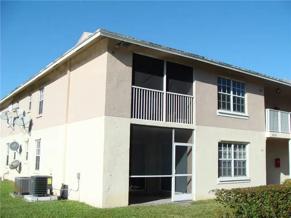 2 bedroom 2 bath Residential Lease for rent at 4245 S 57TH Avenue # 104W, FL 33463
