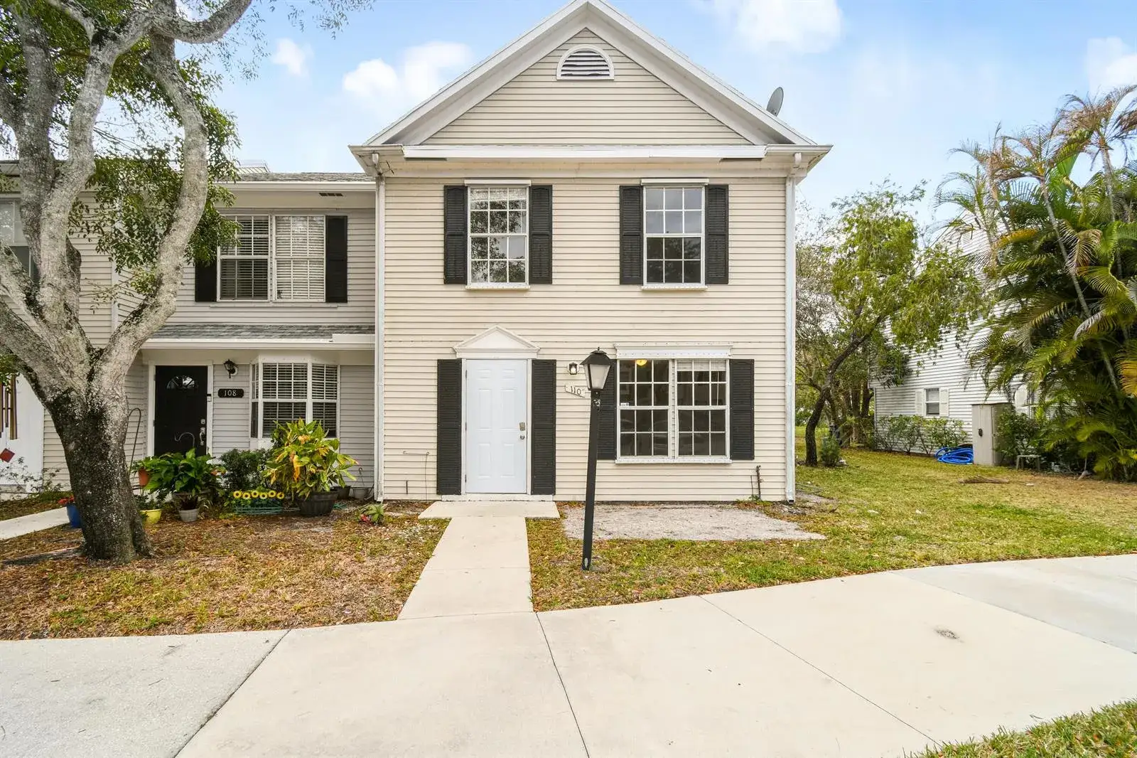 3 bedroom 2 bath Residential for sale at 110 OLD ENGLISH Court, Jupiter FL 33458