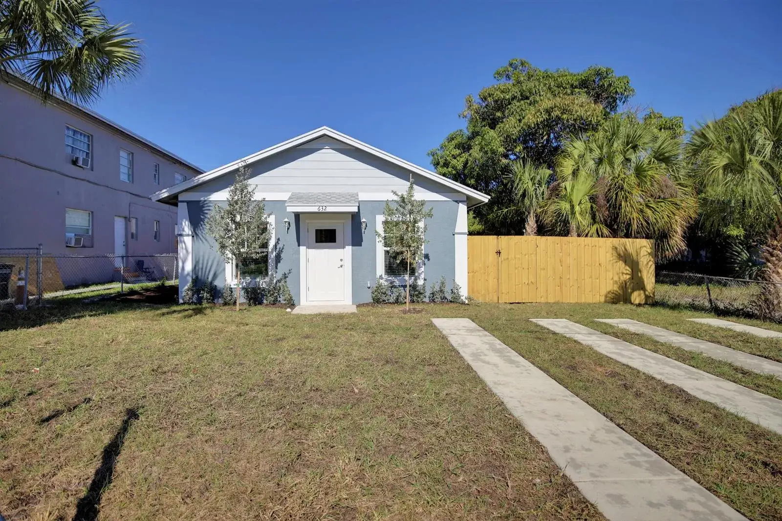 2 bedroom 2 bath Residential Lease for rent at 632 11th Street, West Palm Beach FL 33401