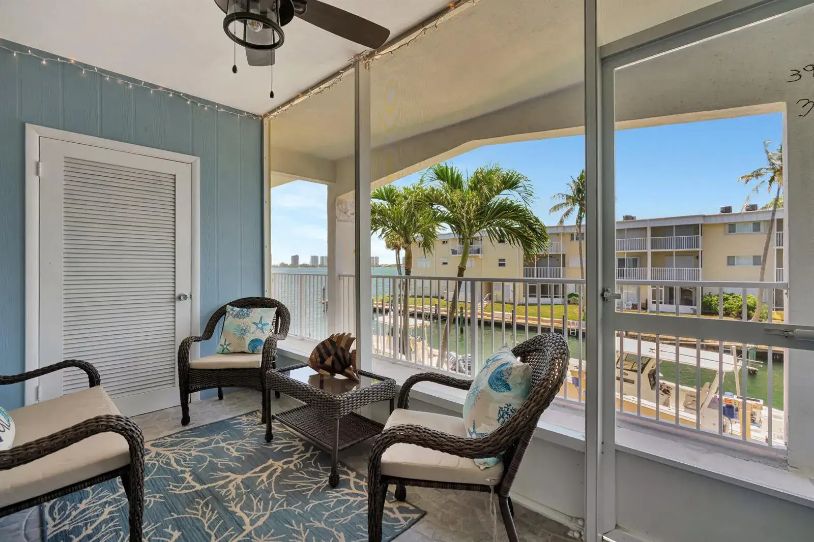 110 SHORE Court # 201, North Palm Beach FL 33408