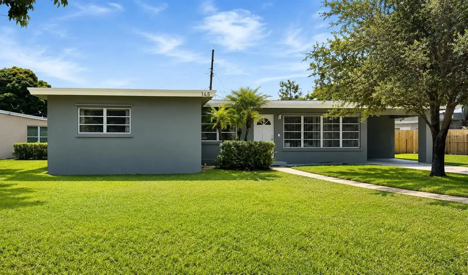 3 bedroom 2 bath Residential for sale at 145 Greenbrier Drive, Palm Springs FL 33461