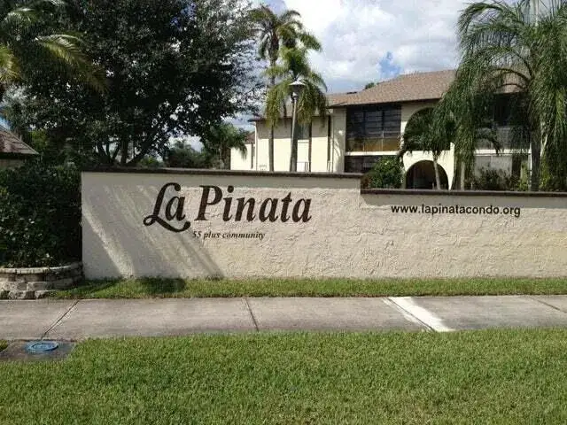 2 bedroom 1 bath Residential for sale at 3526 LA PALMAS Court # 1, FL 33463