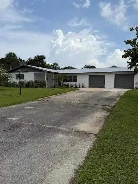 3 bedroom 2 bath Residential for sale at 1315 Parkland Boulevard, Fort Pierce FL 34982