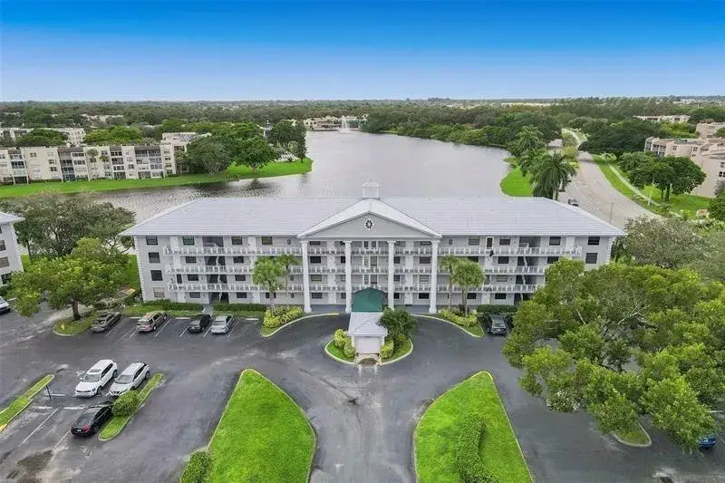 2 bedroom 2 bath Residential Lease for rent at 1520 WHITEHALL Drive # 202, Davie FL 33324