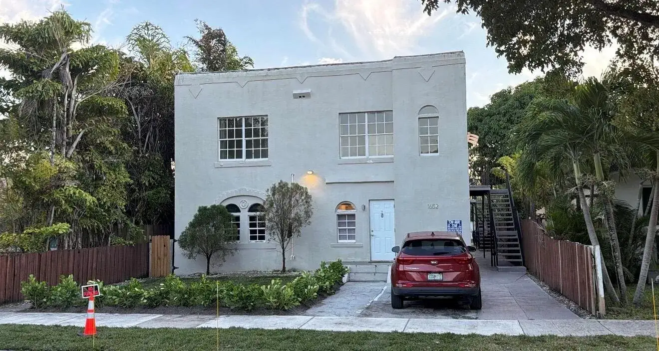 2 bedroom 1 bath Residential Lease for rent at 1652 Madison Street # 6, Hollywood FL 33020
