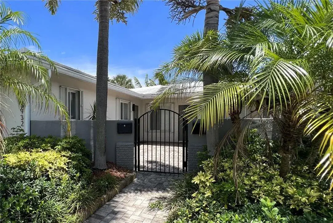 2 bedroom 2 bath Residential Lease for rent at 5932 NE 17th Road, Fort Lauderdale FL 33334