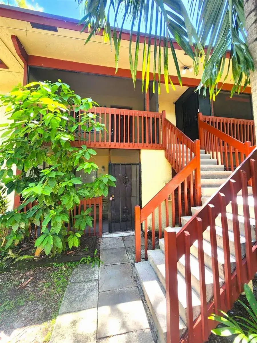 1 bedroom 1 bath Residential Lease for rent at 4281 NW 19TH Street # 5, Lauderhill FL 33313