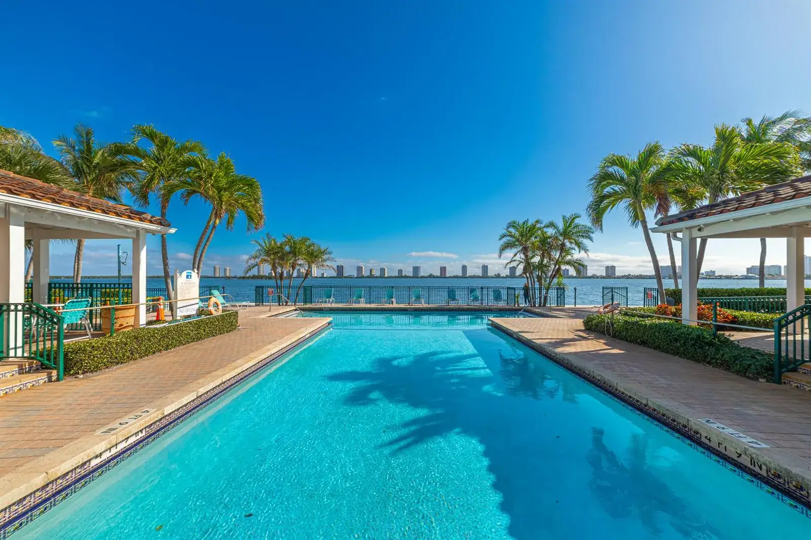 1 bedroom 1 bath Residential for sale at 1145 Lake Shore Drive # 206, Lake Park FL 33403