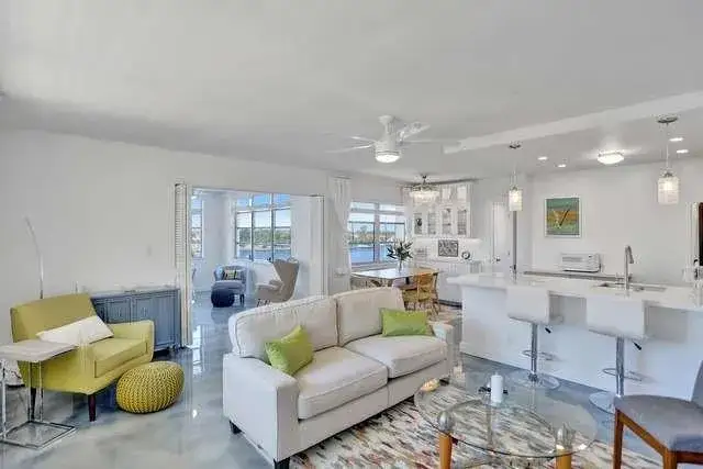 1 bedroom 1 bath Residential Lease for rent at 101 N BIRCH Road # 505, Fort Lauderdale FL 33304