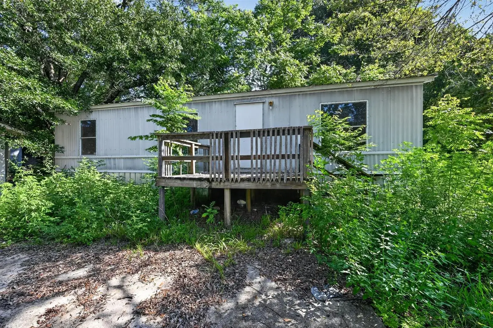 2 bedroom 2 bath Residential for sale at 7498 Hilltop Street, FL 32656