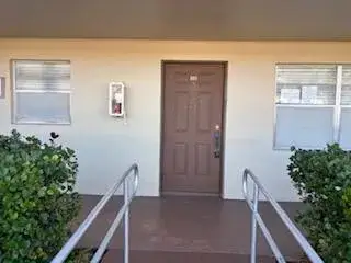 1 bedroom 1 bath Residential for sale at 7300 NW 4th Place # 105, Margate FL 33063
