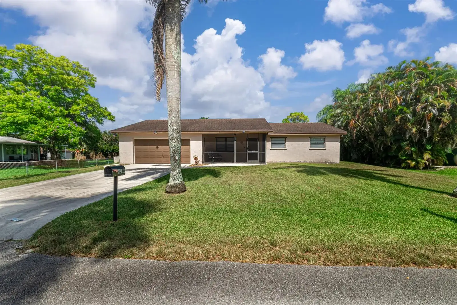 3 bedroom 2 bath Residential for sale at 4340 SW 74th Avenue, Davie FL 33314