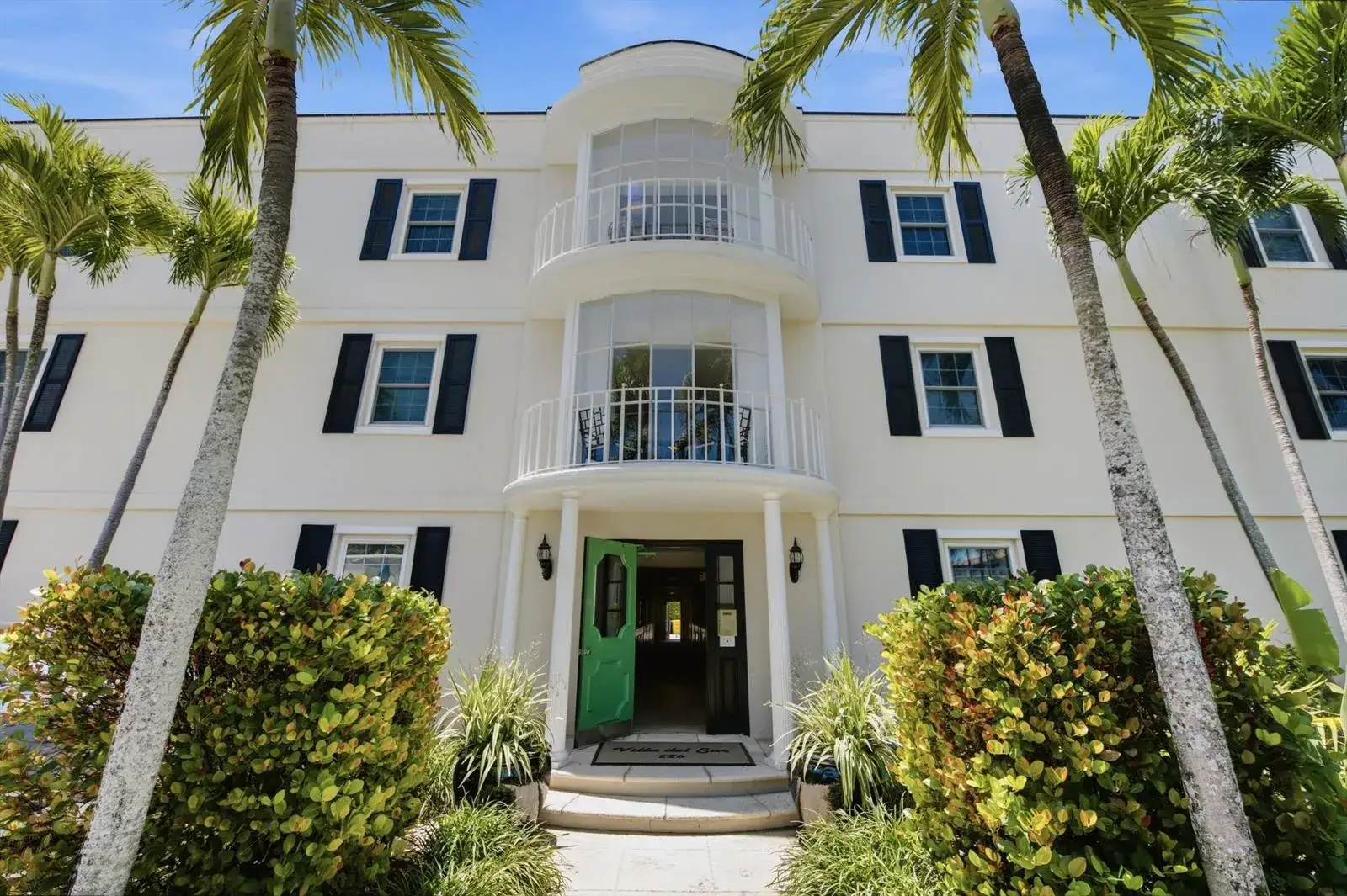 2 bedroom 2 bath Residential Lease for rent at 226 Brazilian Avenue # 2b, Palm Beach FL 33480