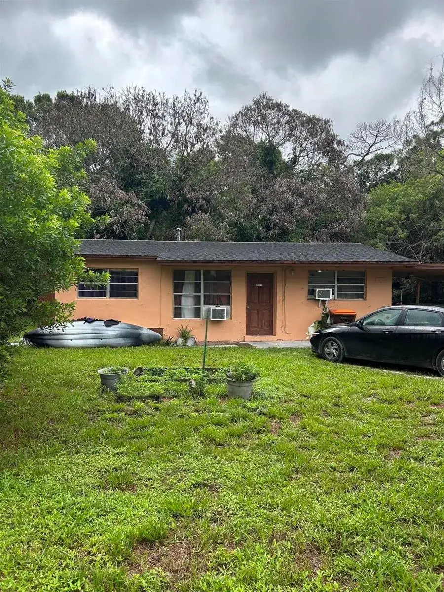 3 bedroom 2 bath Residential for sale at 8670 And 8690 63RD Avenue, Vero Beach FL 32967
