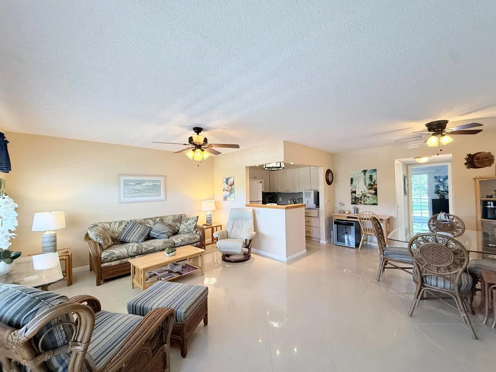 1 bedroom 1 bath Residential for sale at 22 Markham A, Deerfield Beach FL 33442