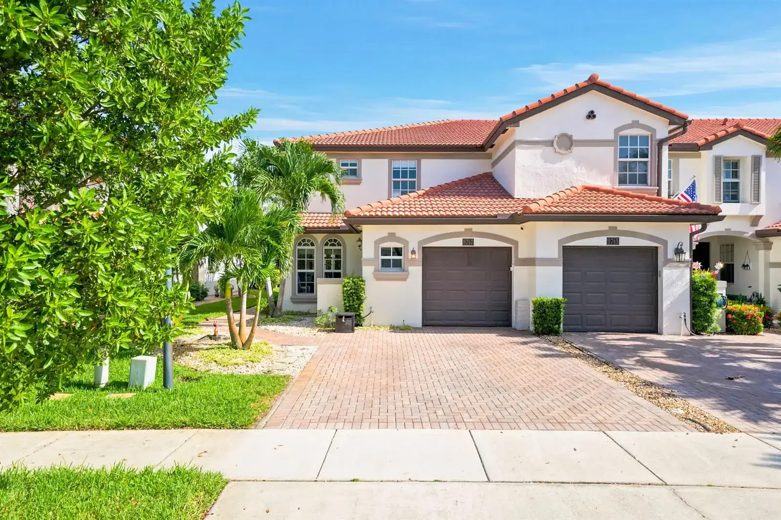 4 bedroom 2 bath Residential for sale at 9747 Darlington Place, Cooper City FL 33328