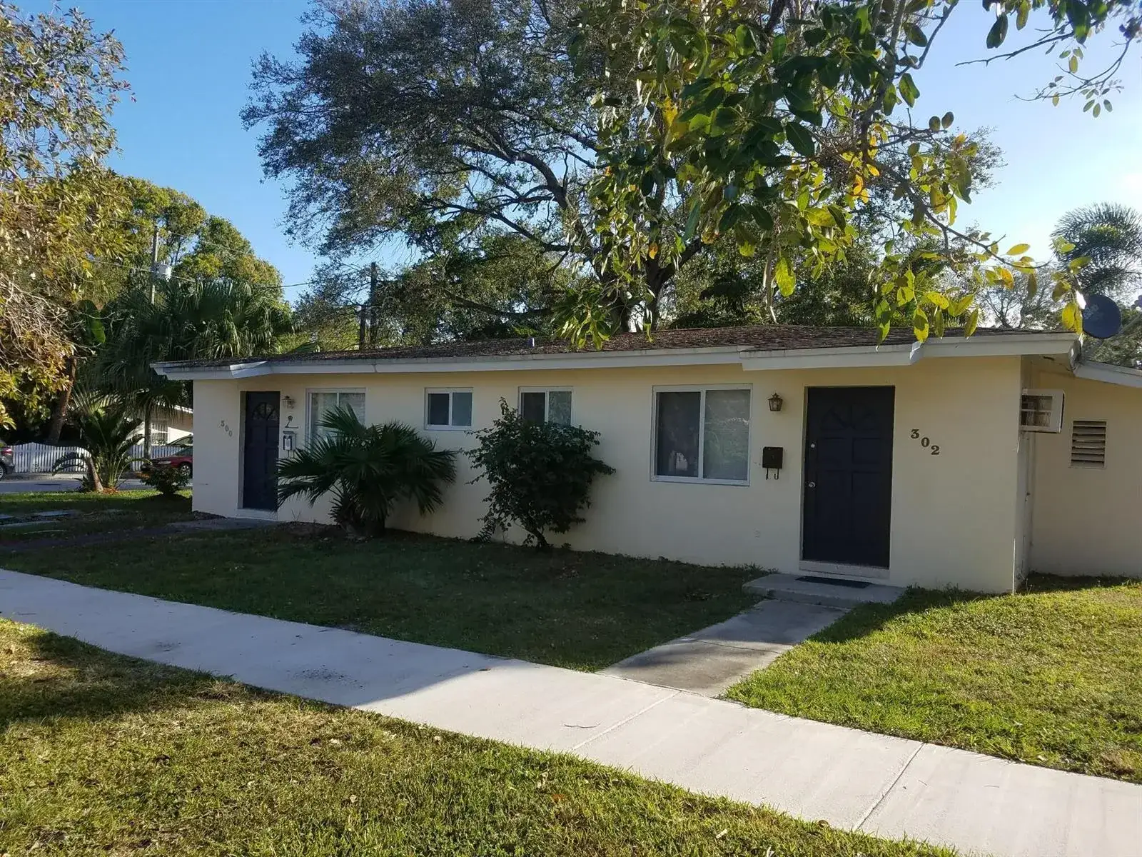 1 bedroom 1 bath Residential Lease for rent at 300 SW 10TH Avenue, Fort Lauderdale FL 33312