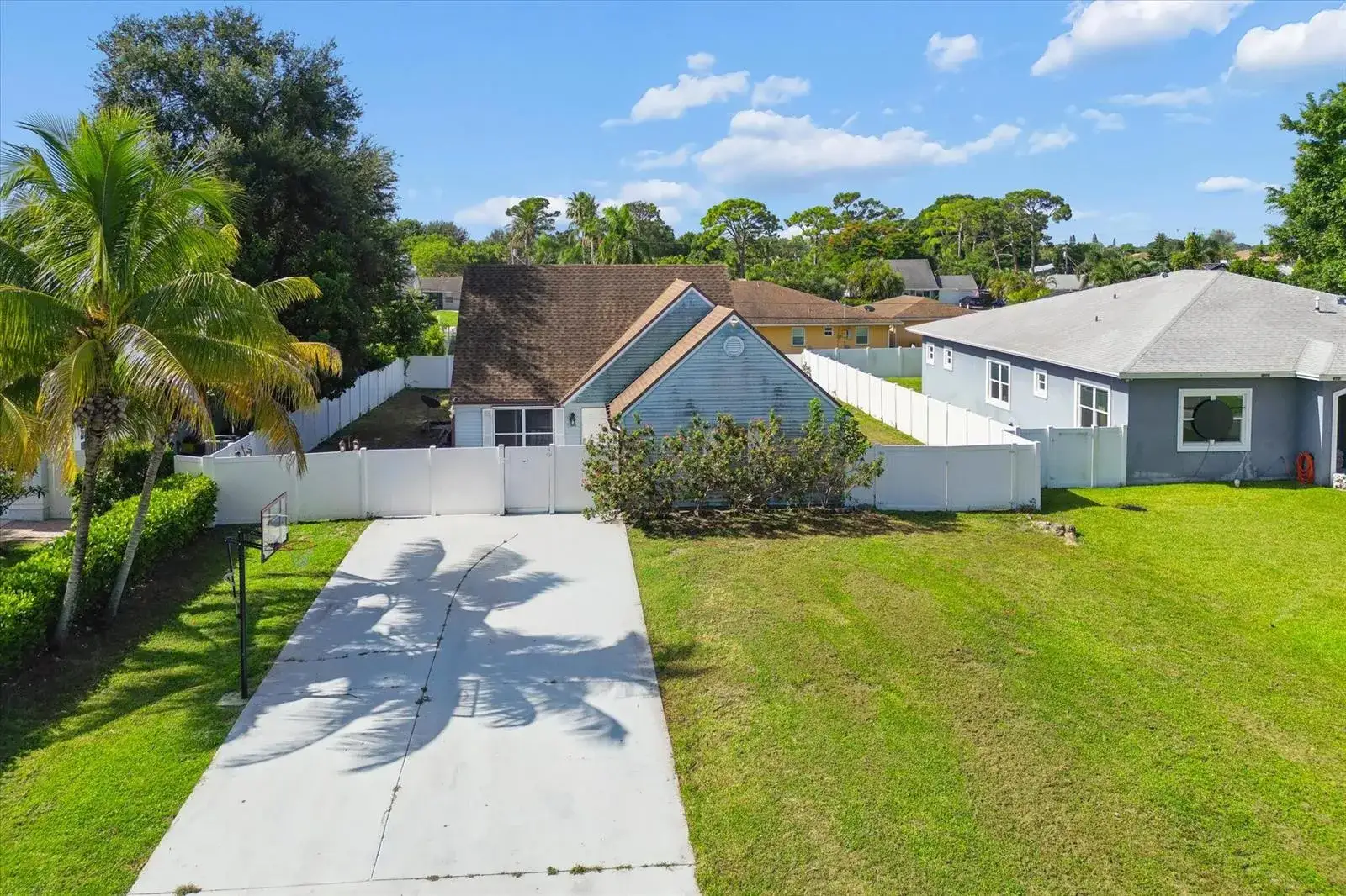 3 bedroom 2 bath Residential for sale at 5414 SUNRISE Boulevard, Delray Beach FL 33484